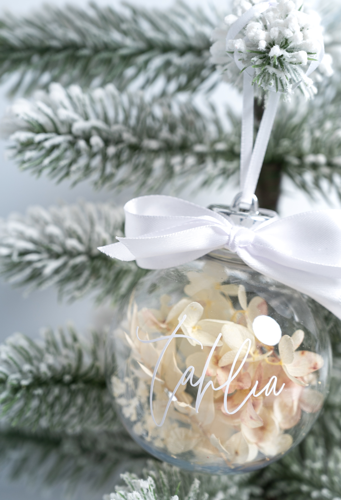 Dried Floral Bauble